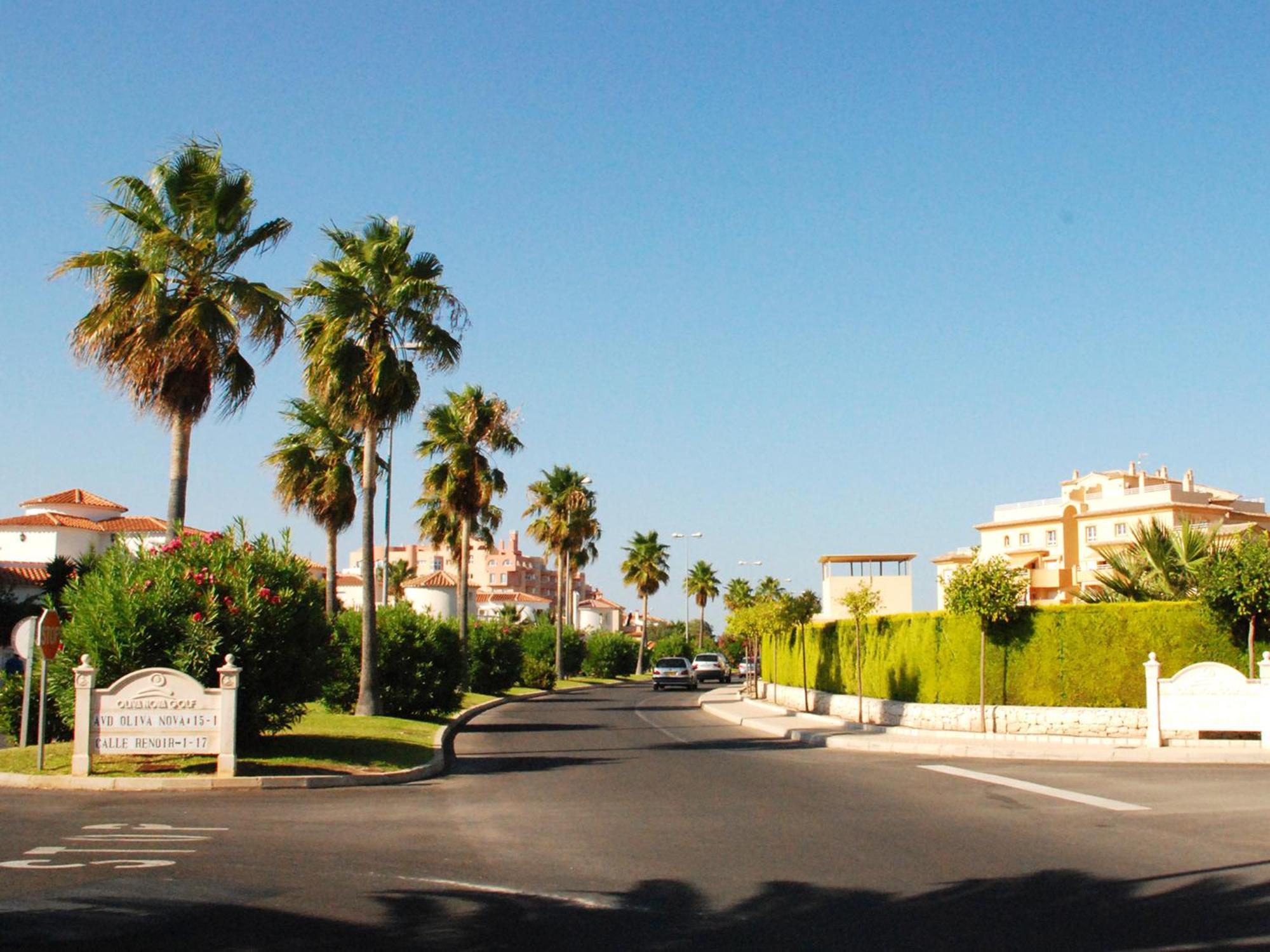 אוליבה Villa Gaudi מראה חיצוני תמונה